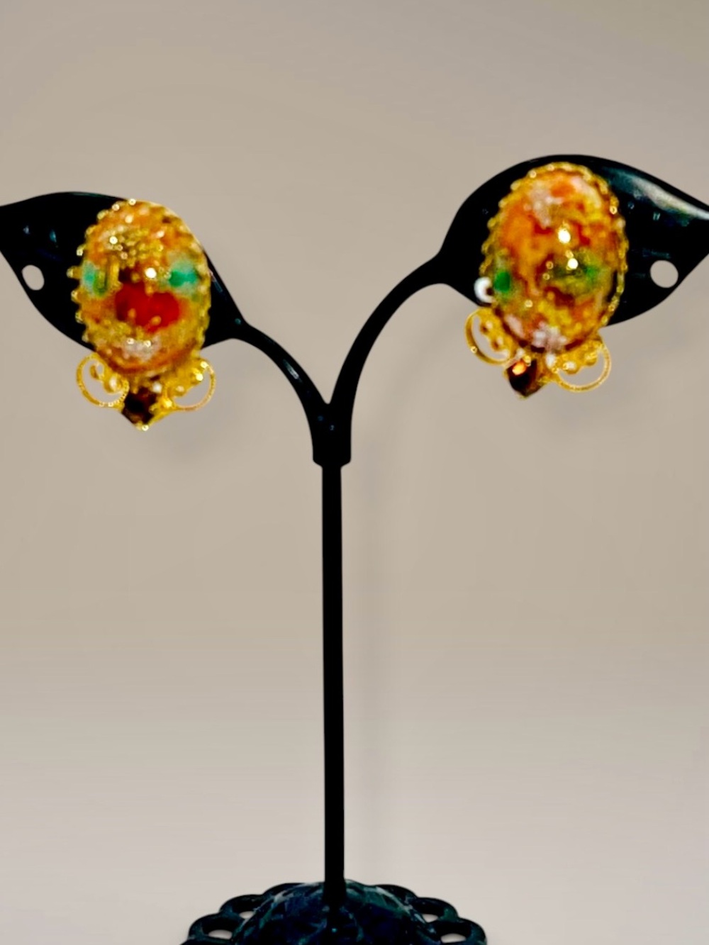Vintage Juliana D&E Stippled Easter Egg Clip Earrings